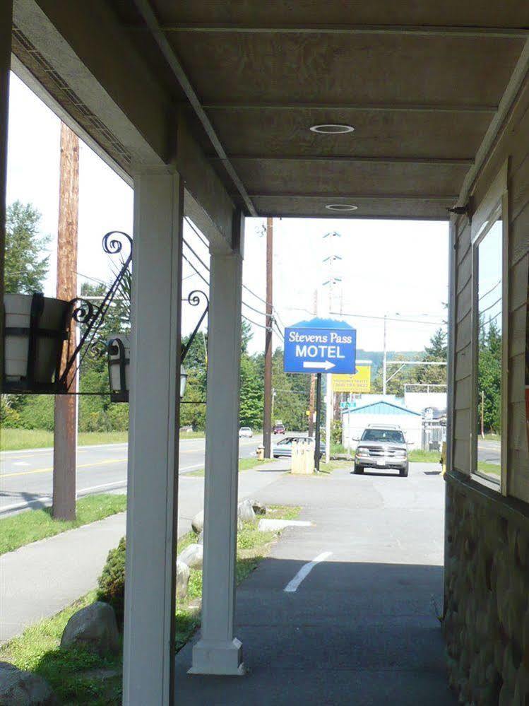 Stevens Pass Motel Gold Bar Eksteriør billede